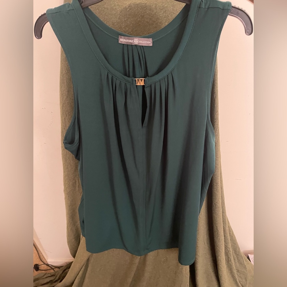 Green Signature Collection Top